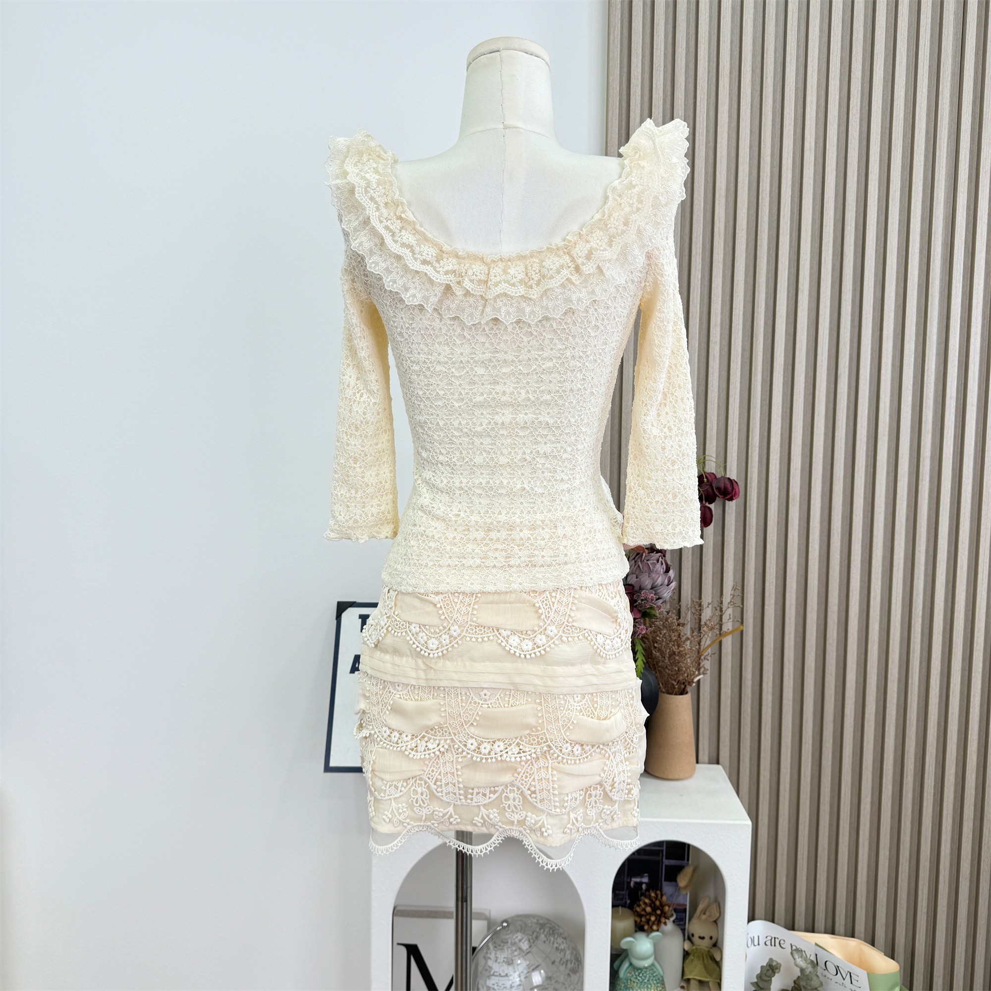 Hotdog Spicy Vintage Sweetheart Three-Quarter Sleeve Top and Bodycon Skirt Sophisticated Date Set - Image 4